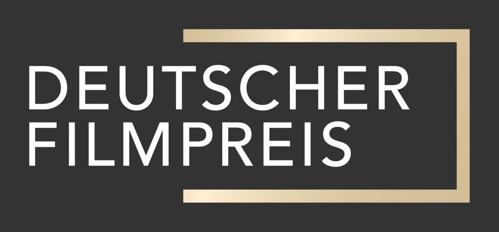 Das Logo des Deutschen Filmpreises in weißer Schrift auf schwarzem Hintergrund.